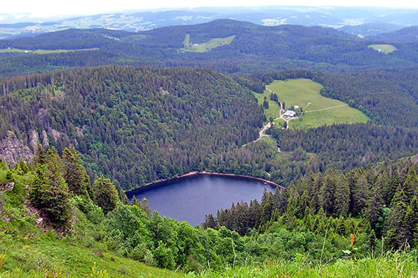 Blick auf den Feldsee vom Feldberg aus